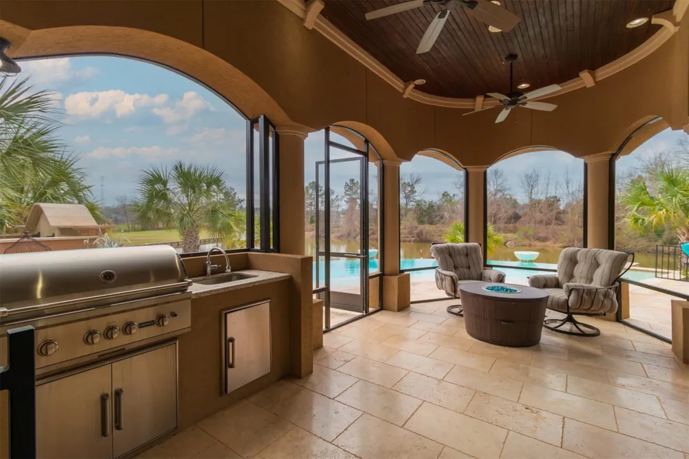 146 La Vie Drive Montgomery, TX 77316