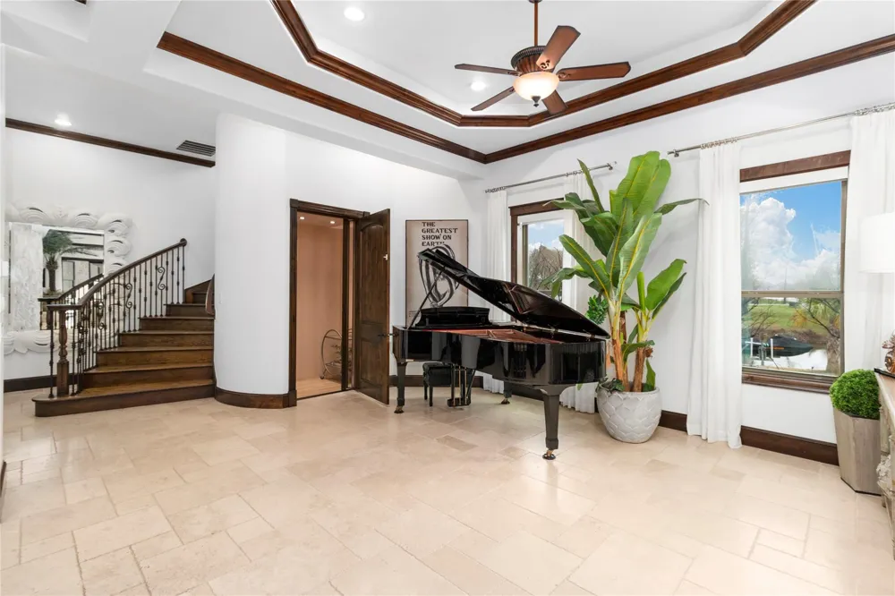 146 La Vie Drive Montgomery, TX 77316