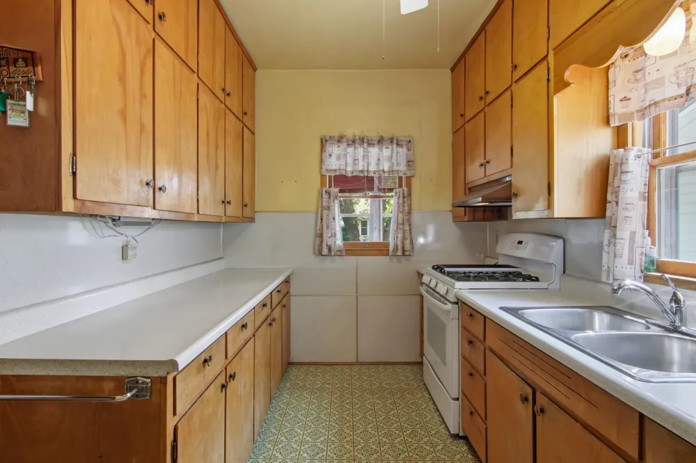 808 Bailey Avenue Wabasha, MN 55981