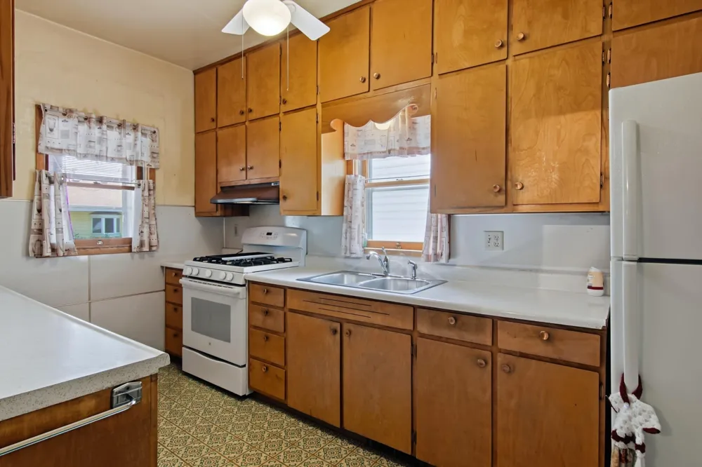 808 Bailey Avenue Wabasha, MN 55981