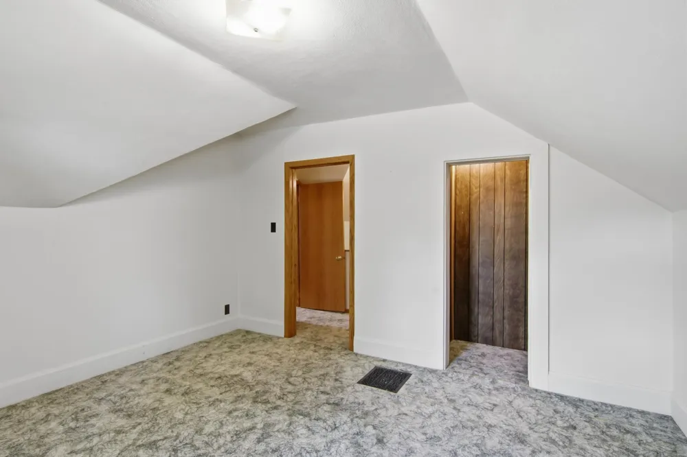808 Bailey Avenue Wabasha, MN 55981