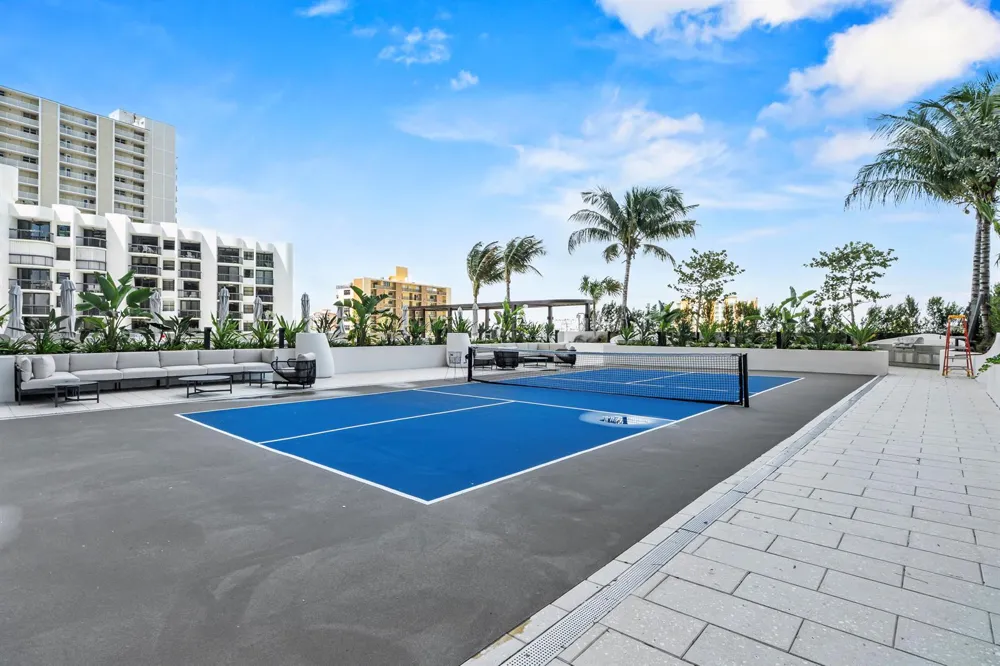 900 OCEAN BOULEVARD #802 Pompano Beach, FL 33062