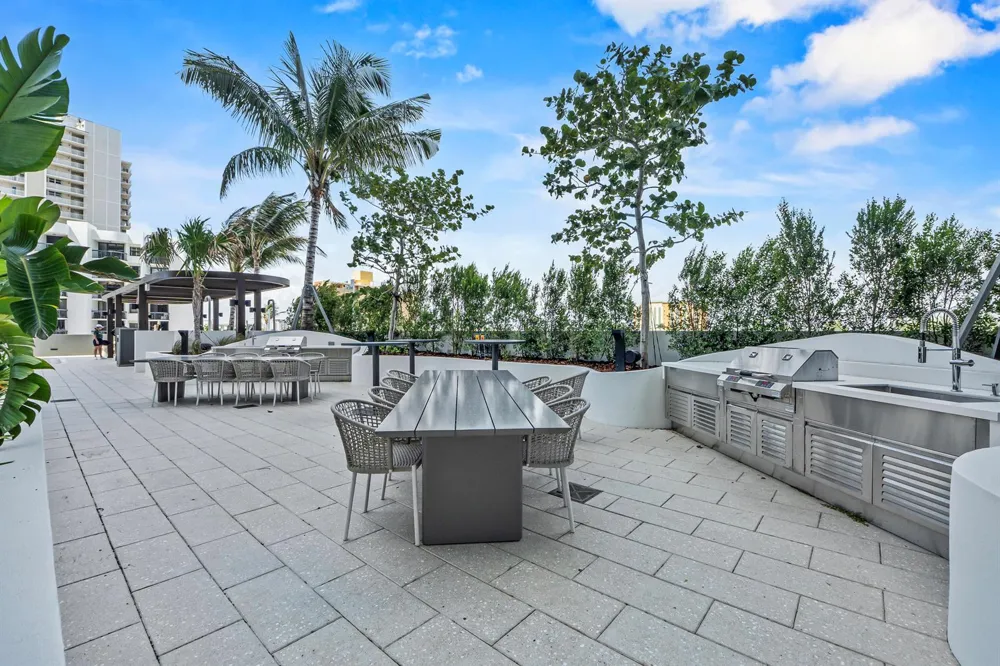 900 OCEAN BOULEVARD #802 Pompano Beach, FL 33062