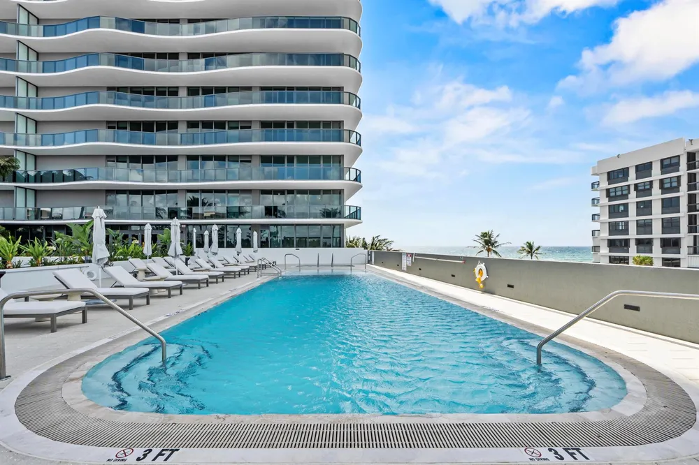 900 OCEAN BOULEVARD #802 Pompano Beach, FL 33062