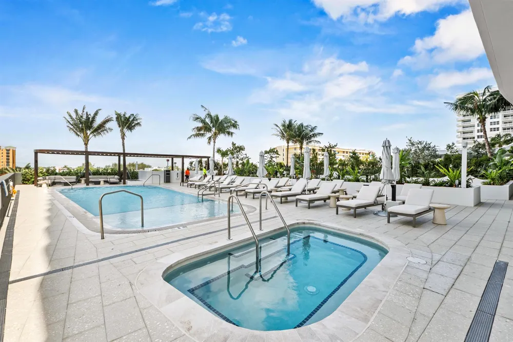 900 OCEAN BOULEVARD #802 Pompano Beach, FL 33062