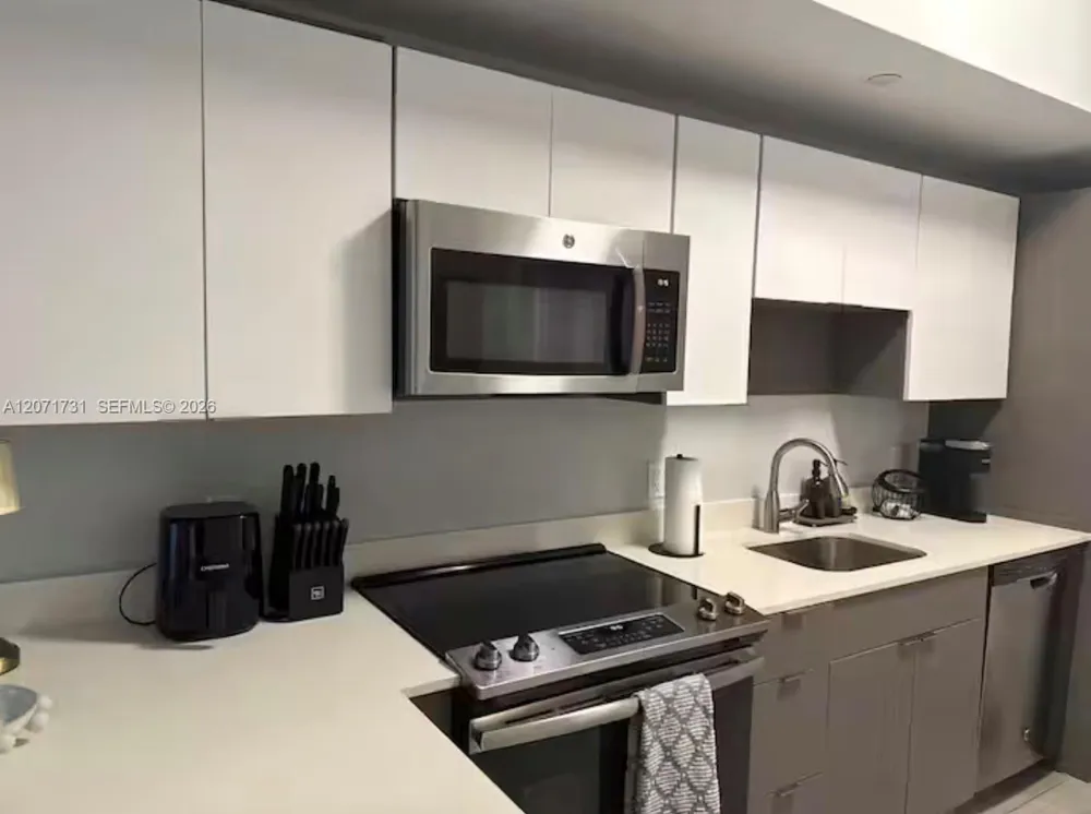 321 NE 26th St #811 Miami, FL 33137