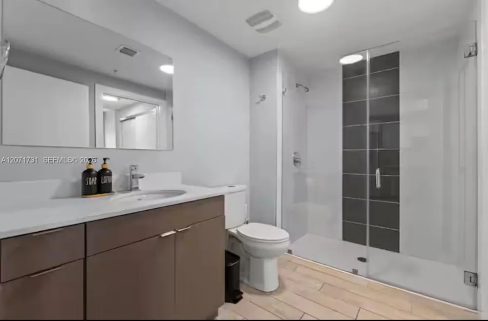 321 NE 26th St #811 Miami, FL 33137