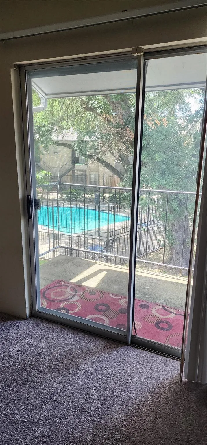 6500 Sands Point Drive #518 Houston, TX 77074