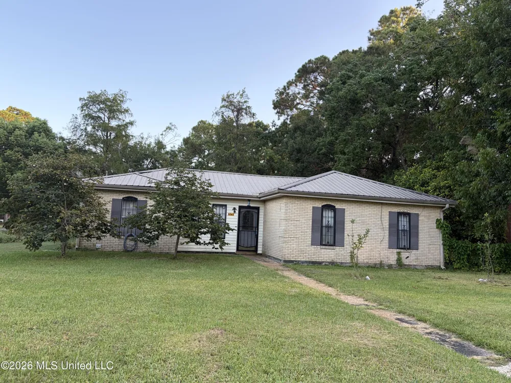5741 Eastwood Drive Moss Point, MS 39563