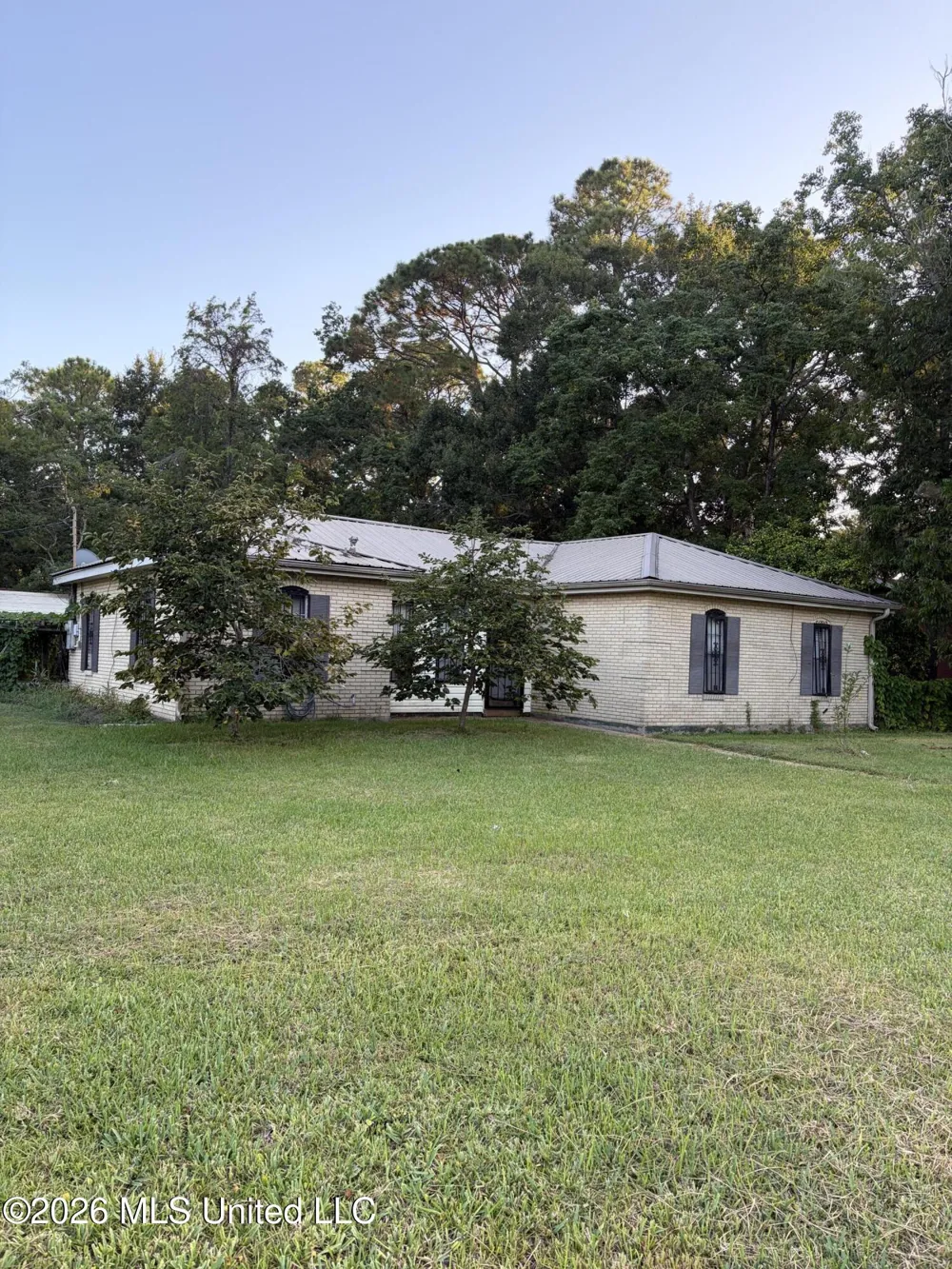 5741 Eastwood Drive Moss Point, MS 39563