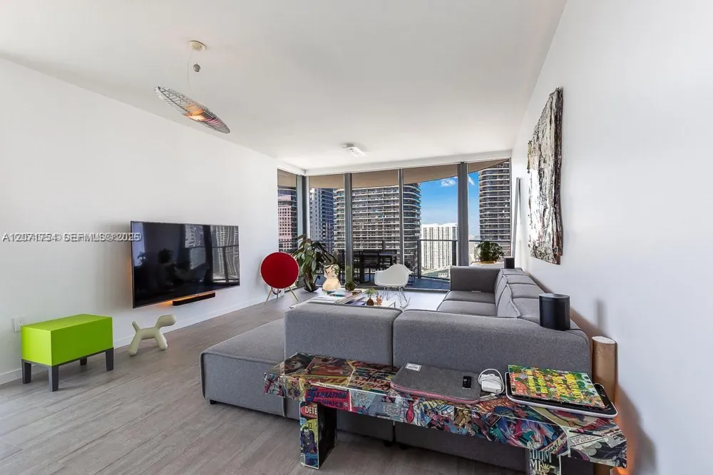 1000 Brickell Plz #3512 Miami, FL 33131