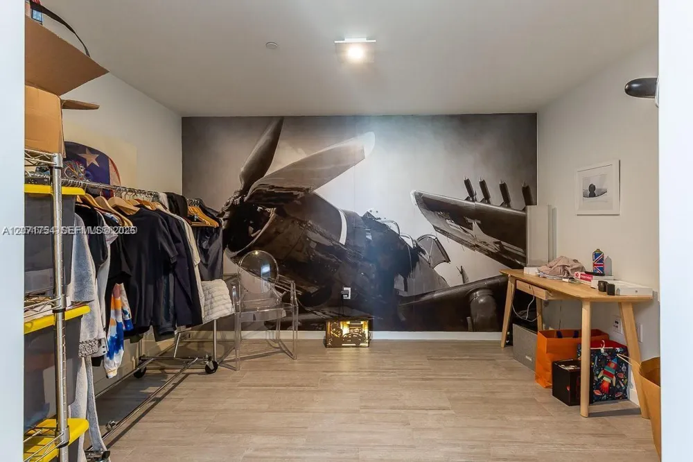 1000 Brickell Plz #3512 Miami, FL 33131