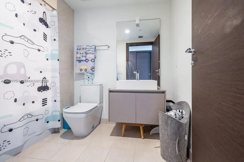 1000 Brickell Plz #3512 Miami, FL 33131