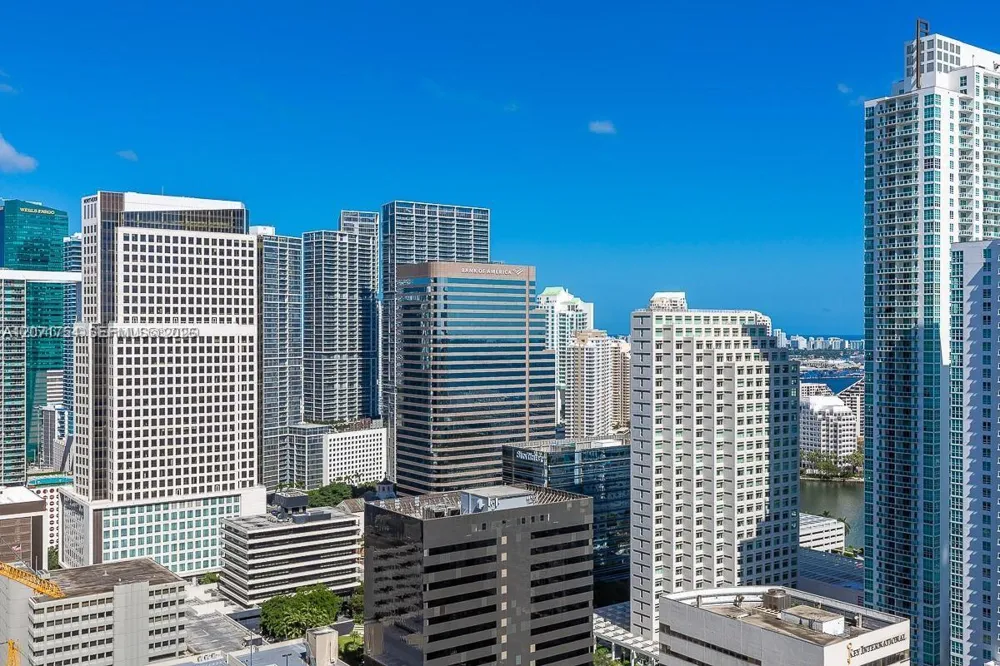 1000 Brickell Plz #3512 Miami, FL 33131