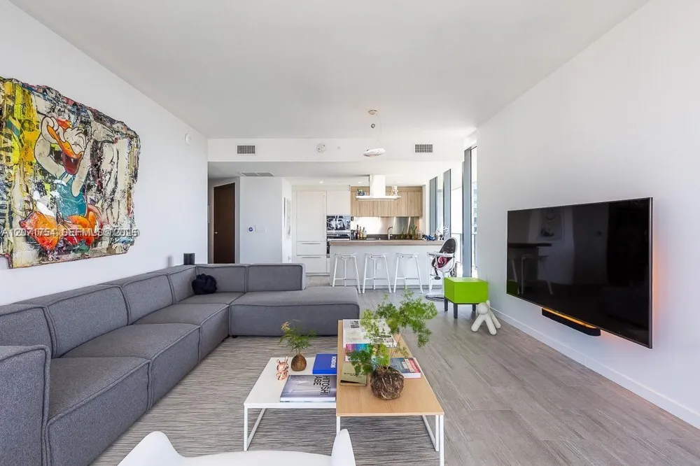 1000 Brickell Plz #3512 Miami, FL 33131