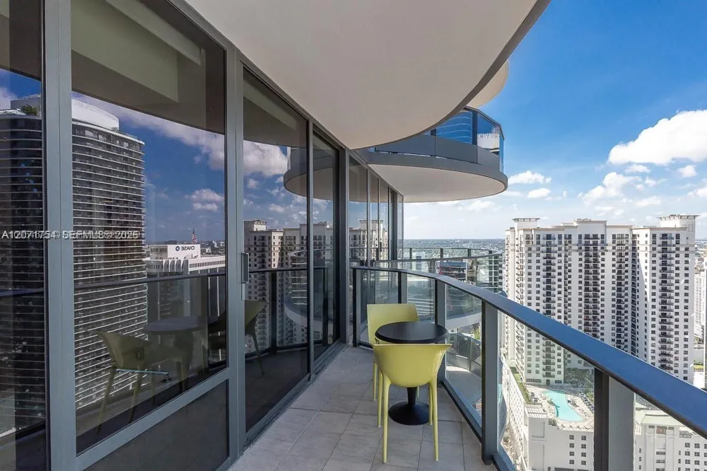 1000 Brickell Plz #3512 Miami, FL 33131