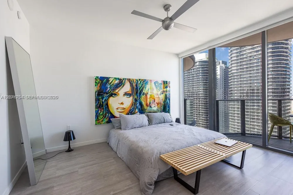 1000 Brickell Plz #3512 Miami, FL 33131