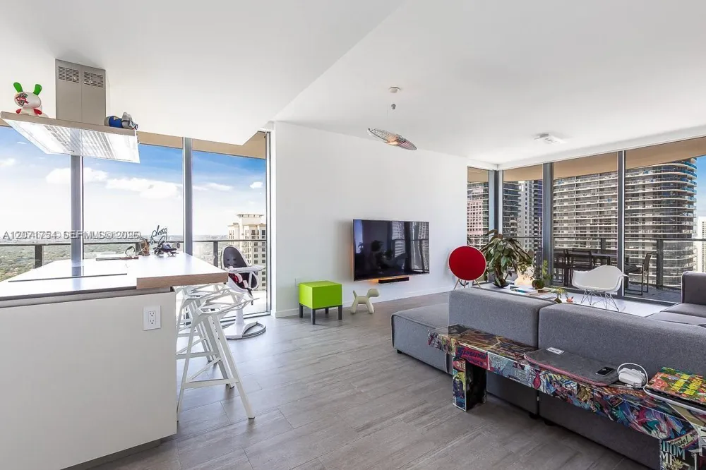 1000 Brickell Plz #3512 Miami, FL 33131