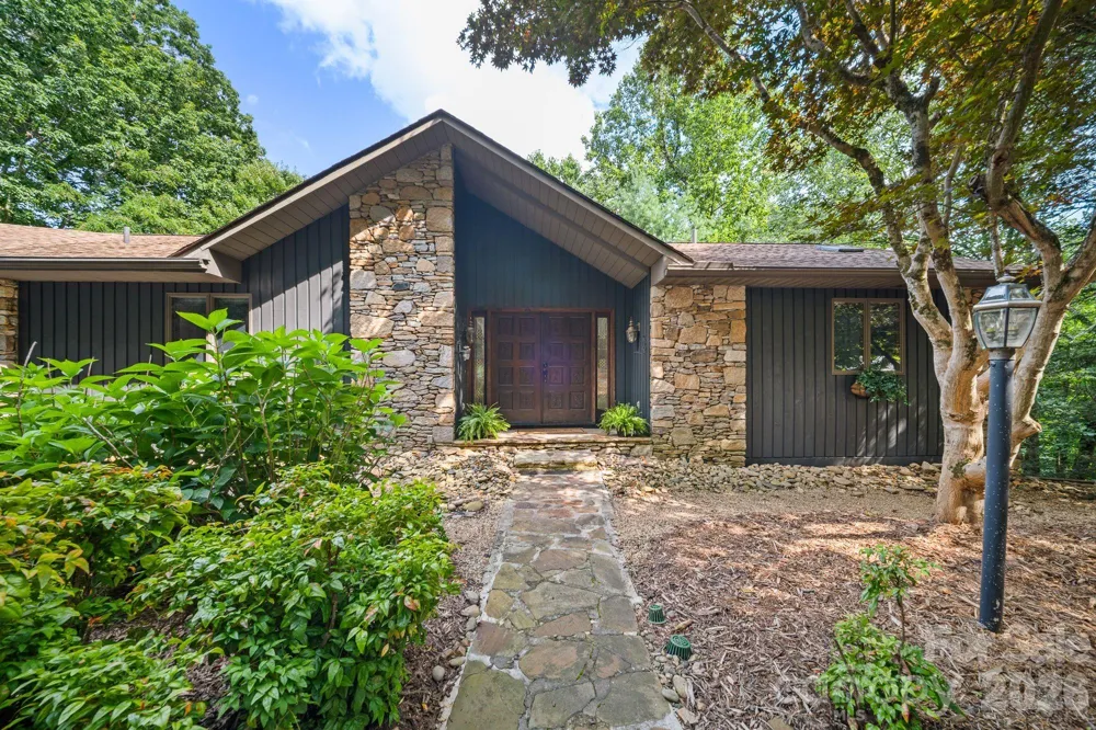 1105 High Vista Drive Mills River, NC 28759