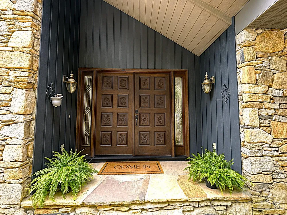 1105 High Vista Drive Mills River, NC 28759