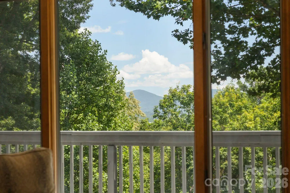 1105 High Vista Drive Mills River, NC 28759