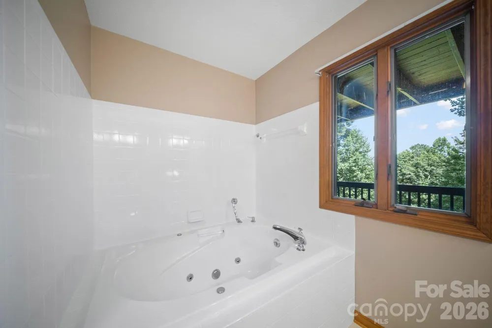 1105 High Vista Drive Mills River, NC 28759