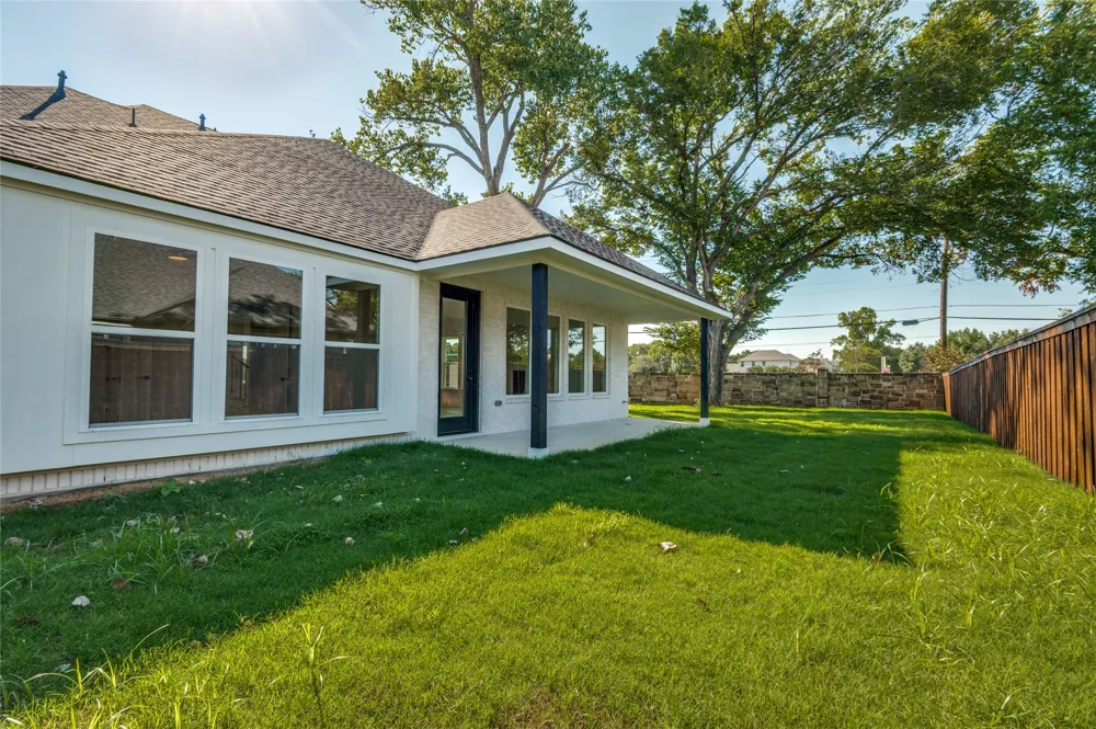 99 Kay Lane Westworth Village, TX 76114