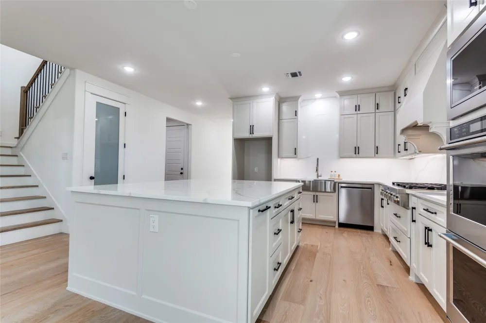 99 Kay Lane Westworth Village, TX 76114