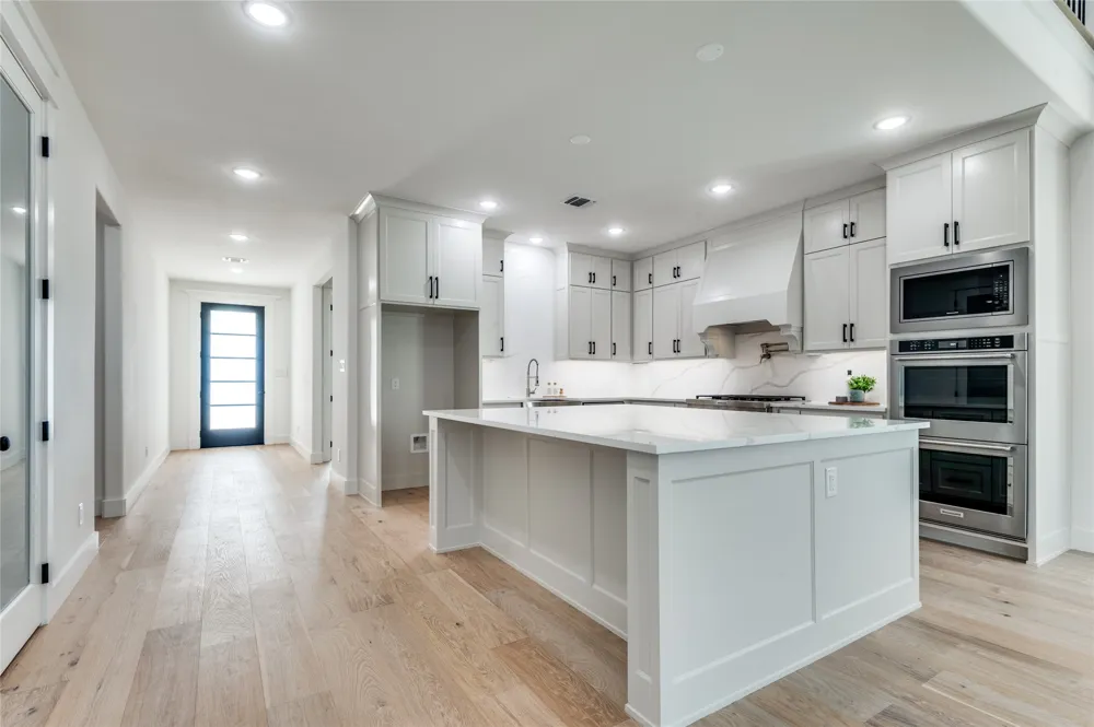 99 Kay Lane Westworth Village, TX 76114