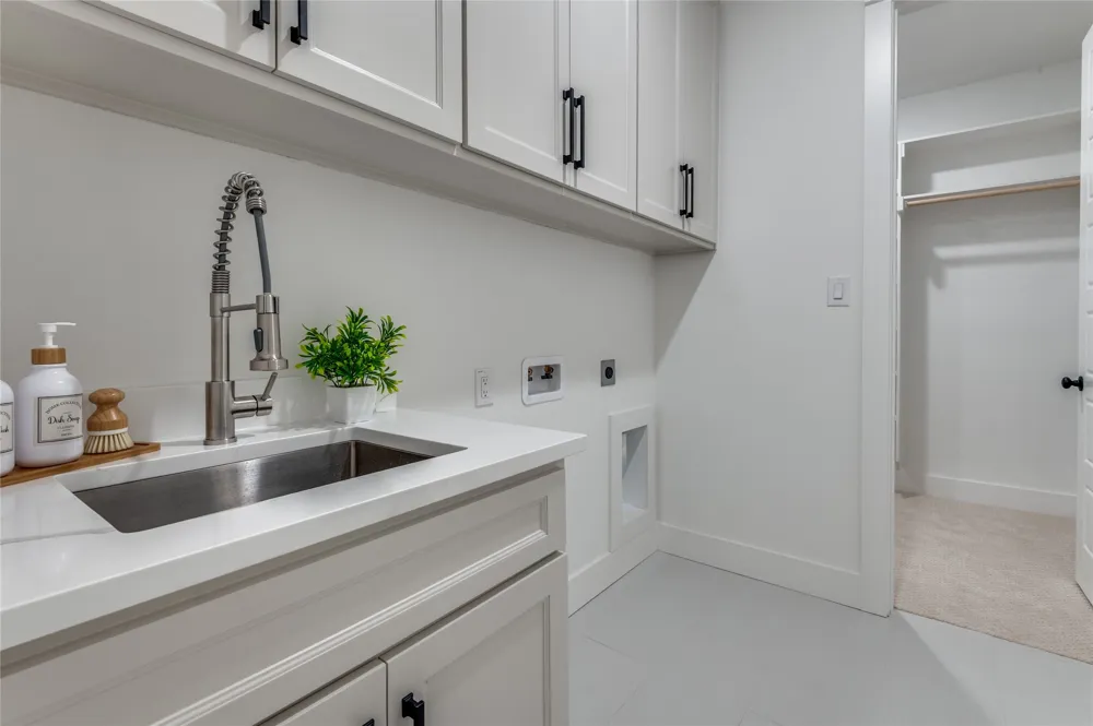 99 Kay Lane Westworth Village, TX 76114