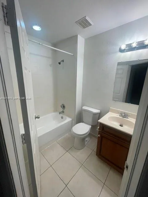 2004 Marsh Harbor Dr Riviera Beach, FL 33404