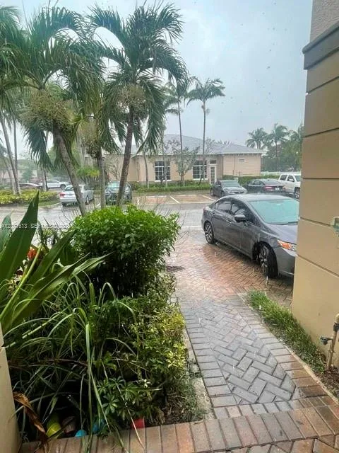 2004 Marsh Harbor Dr Riviera Beach, FL 33404