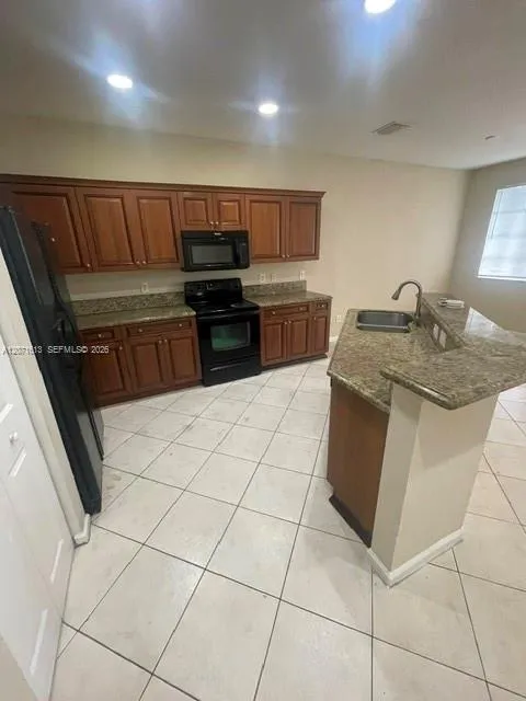 2004 Marsh Harbor Dr Riviera Beach, FL 33404