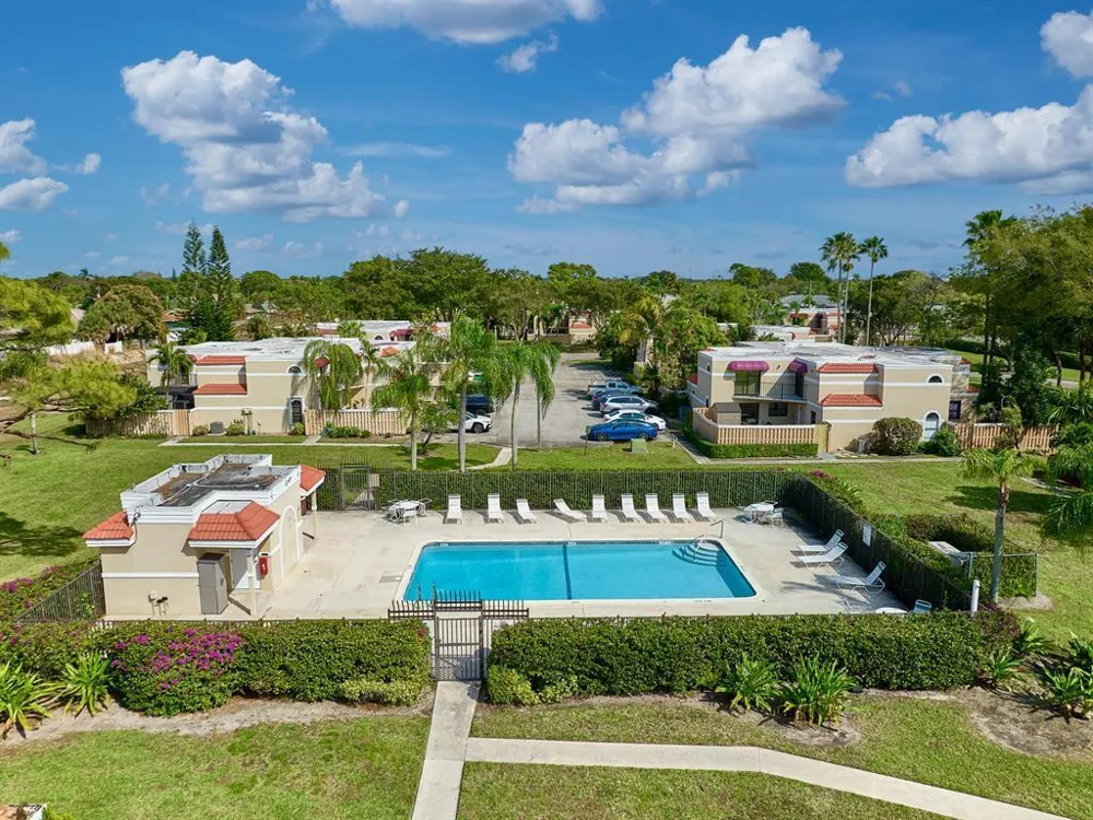 3725 VILLAGE DRIVE #D Delray Beach, FL 33445