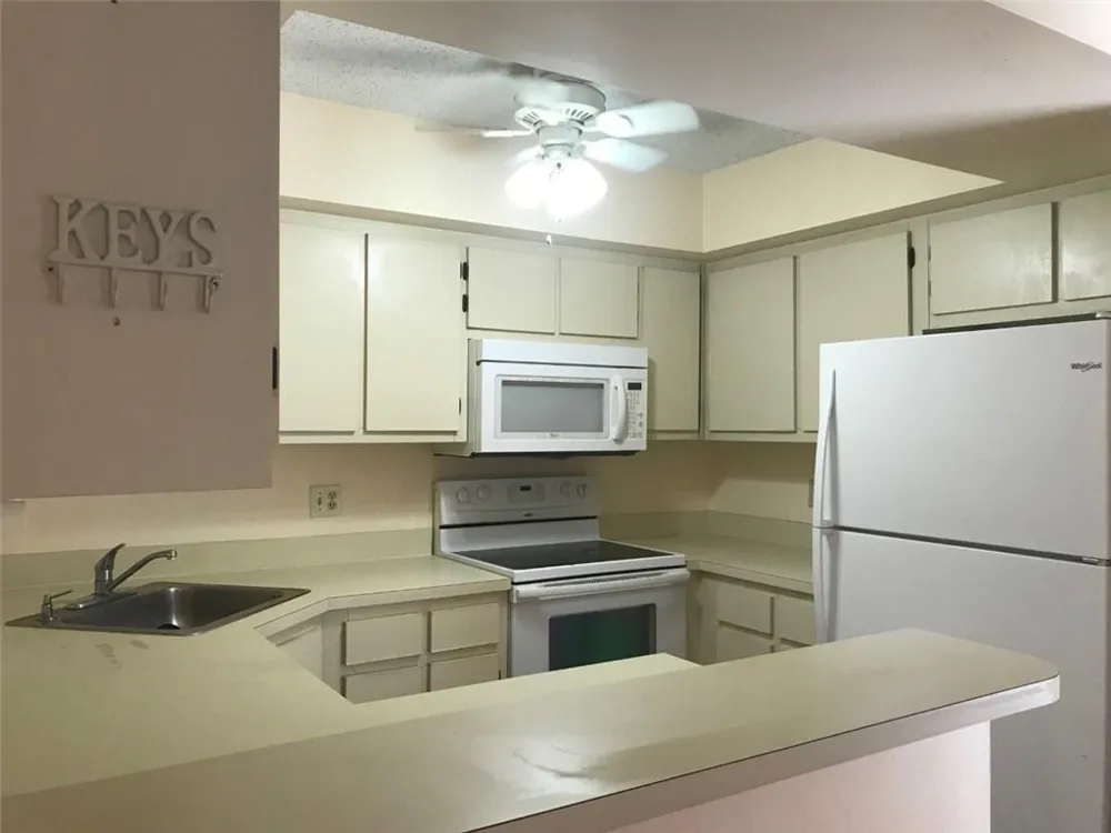3725 VILLAGE DRIVE #D Delray Beach, FL 33445