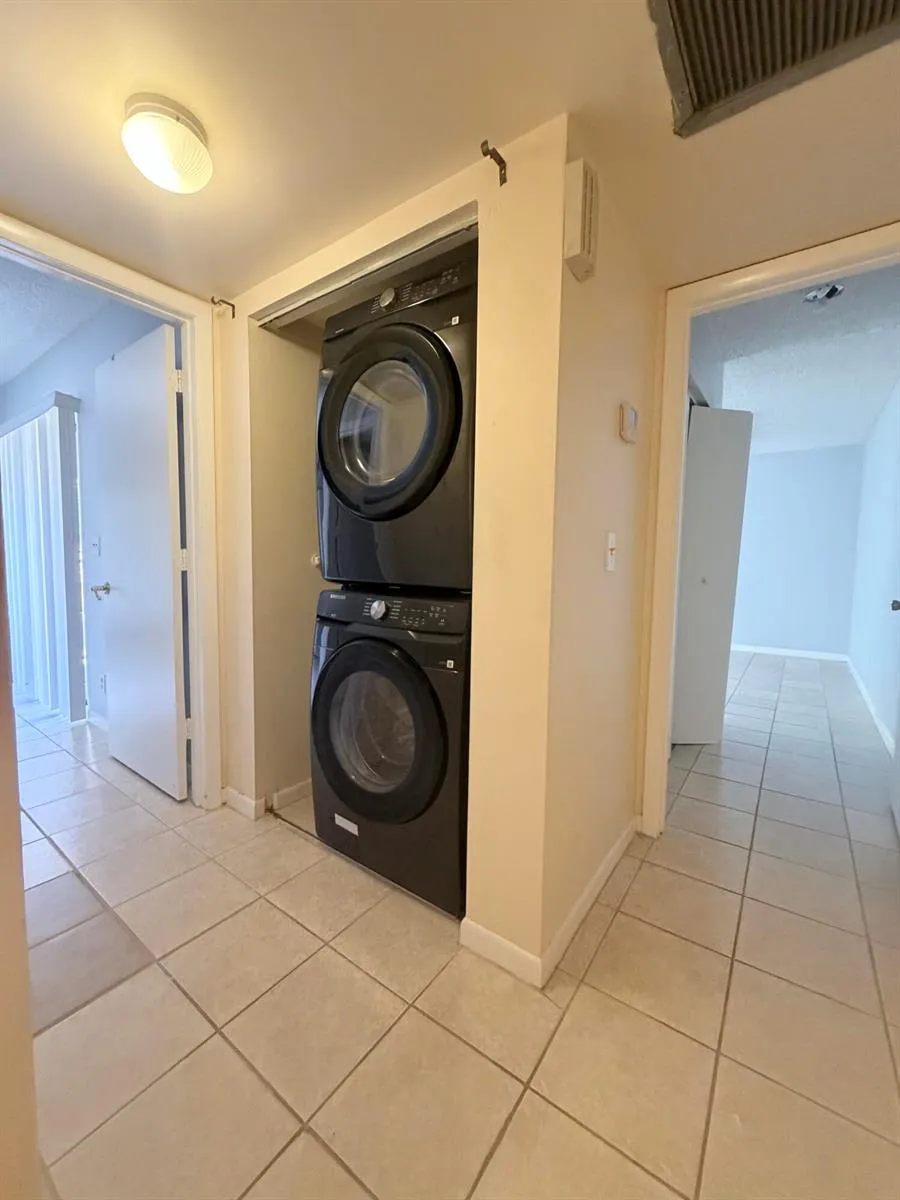 3725 VILLAGE DRIVE #D Delray Beach, FL 33445