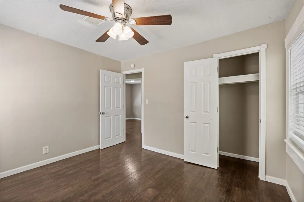 604 SE Greystone Avenue Bartlesville, OK 74006