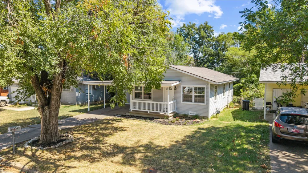 604 SE Greystone Avenue Bartlesville, OK 74006