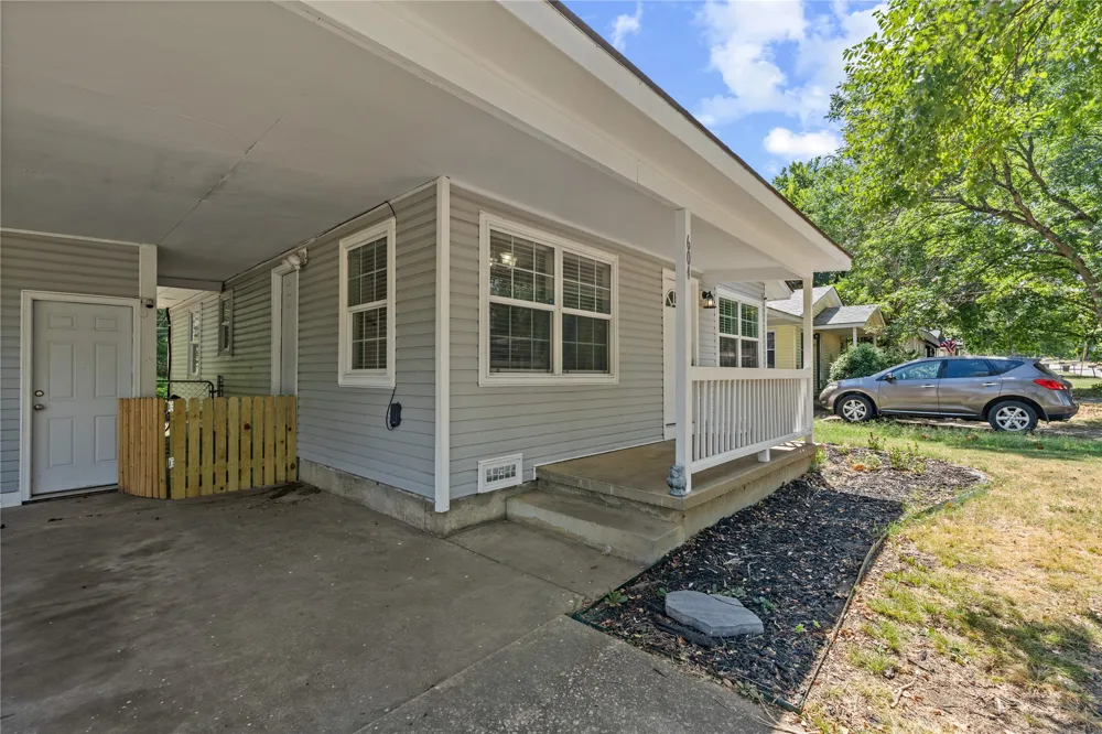 604 SE Greystone Avenue Bartlesville, OK 74006