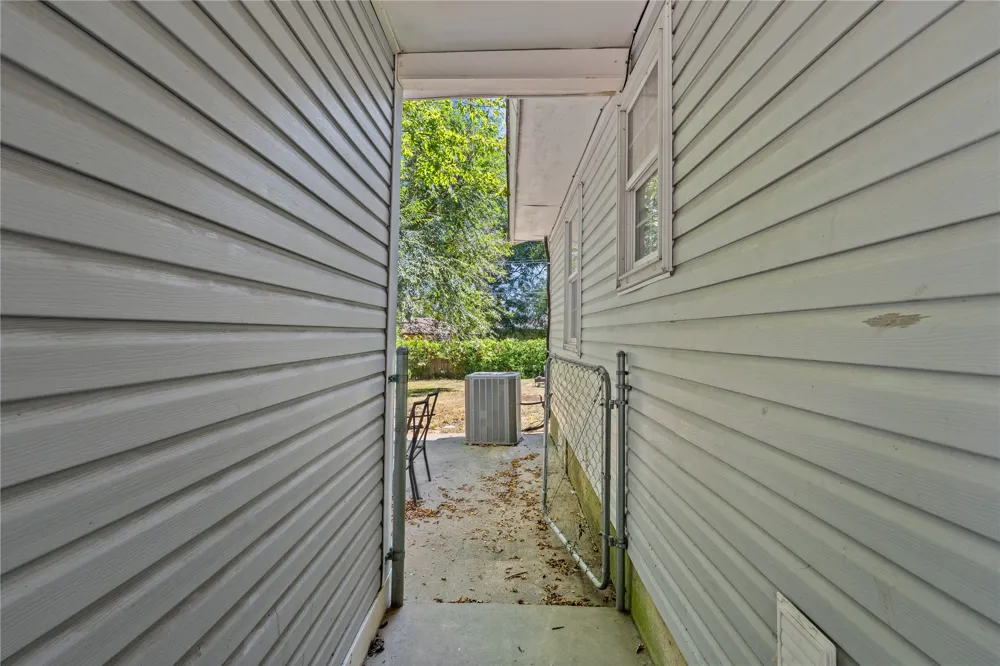 604 SE Greystone Avenue Bartlesville, OK 74006