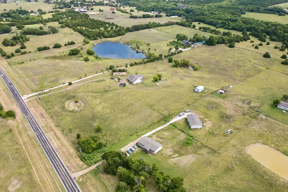 3691 Fm 36 Farmersville, TX 75442