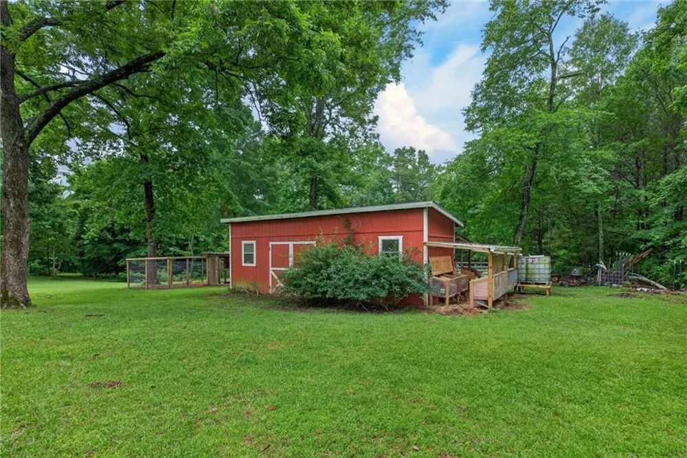 16 Garrett Avenue Bremen, GA 30110