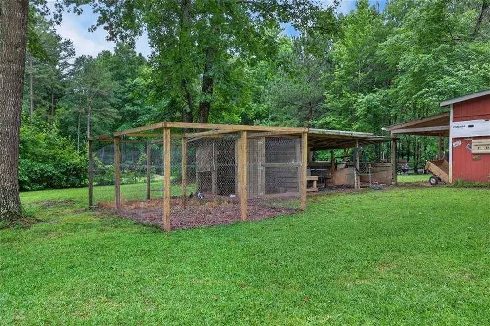 16 Garrett Avenue Bremen, GA 30110