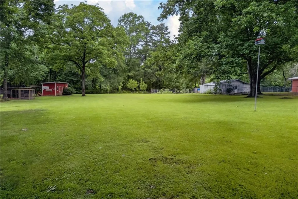 16 Garrett Avenue Bremen, GA 30110