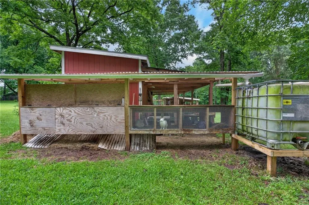 16 Garrett Avenue Bremen, GA 30110