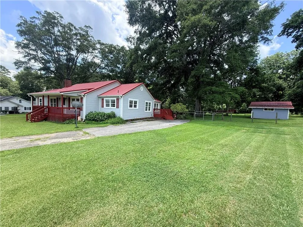 16 Garrett Avenue Bremen, GA 30110