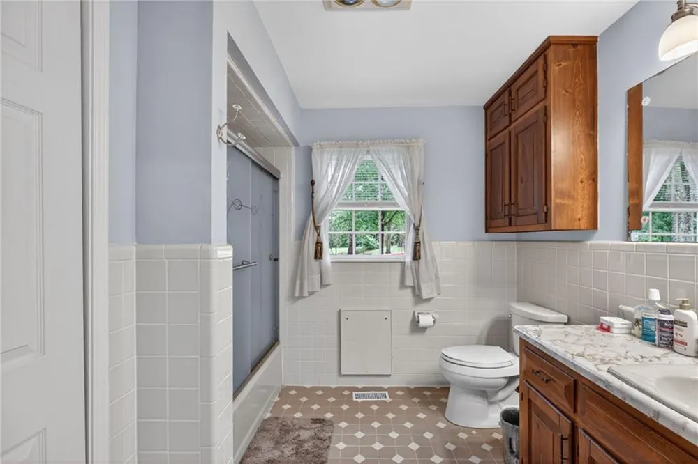 16 Garrett Avenue Bremen, GA 30110