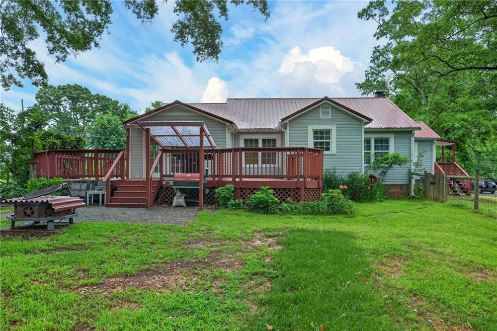 16 Garrett Avenue Bremen, GA 30110
