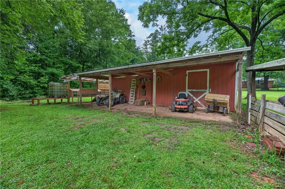 16 Garrett Avenue Bremen, GA 30110