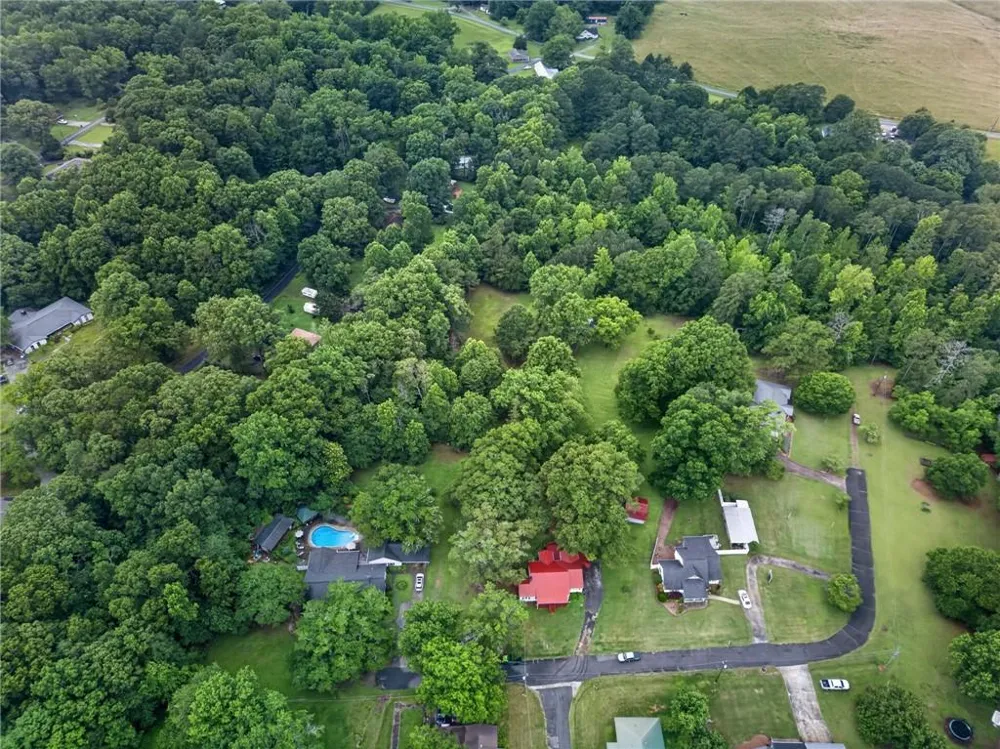 16 Garrett Avenue Bremen, GA 30110